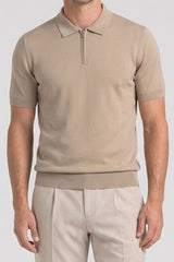 Beige gebreide polo met ritssluiting in de hals voor heren