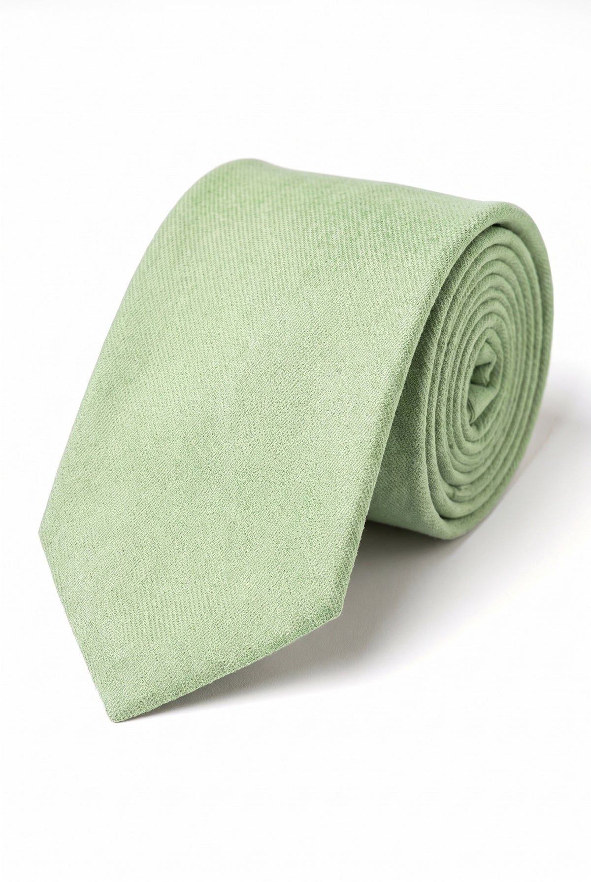 Saliegroene herendas met suède afwerking