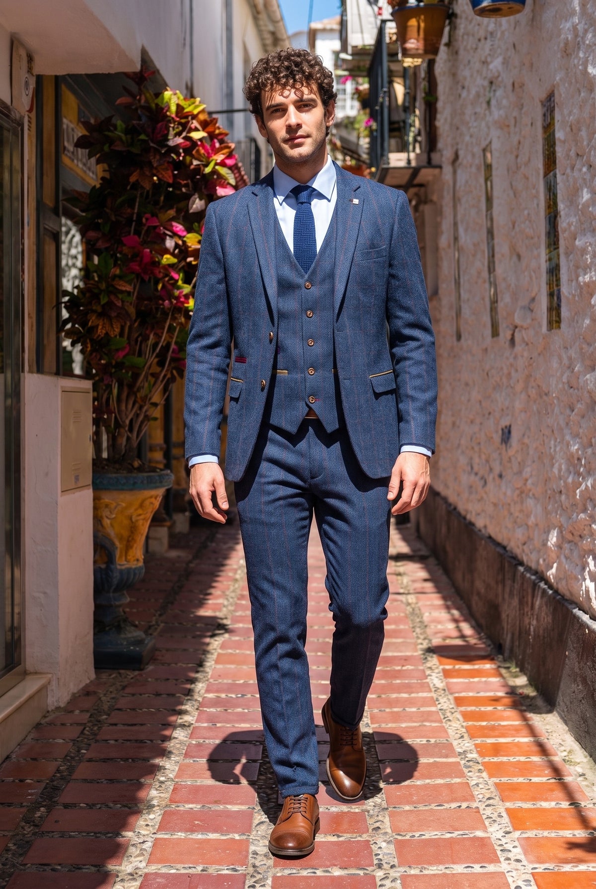 Look #986 styled with Scott heren blauw 3-delig tweed geruit pak
