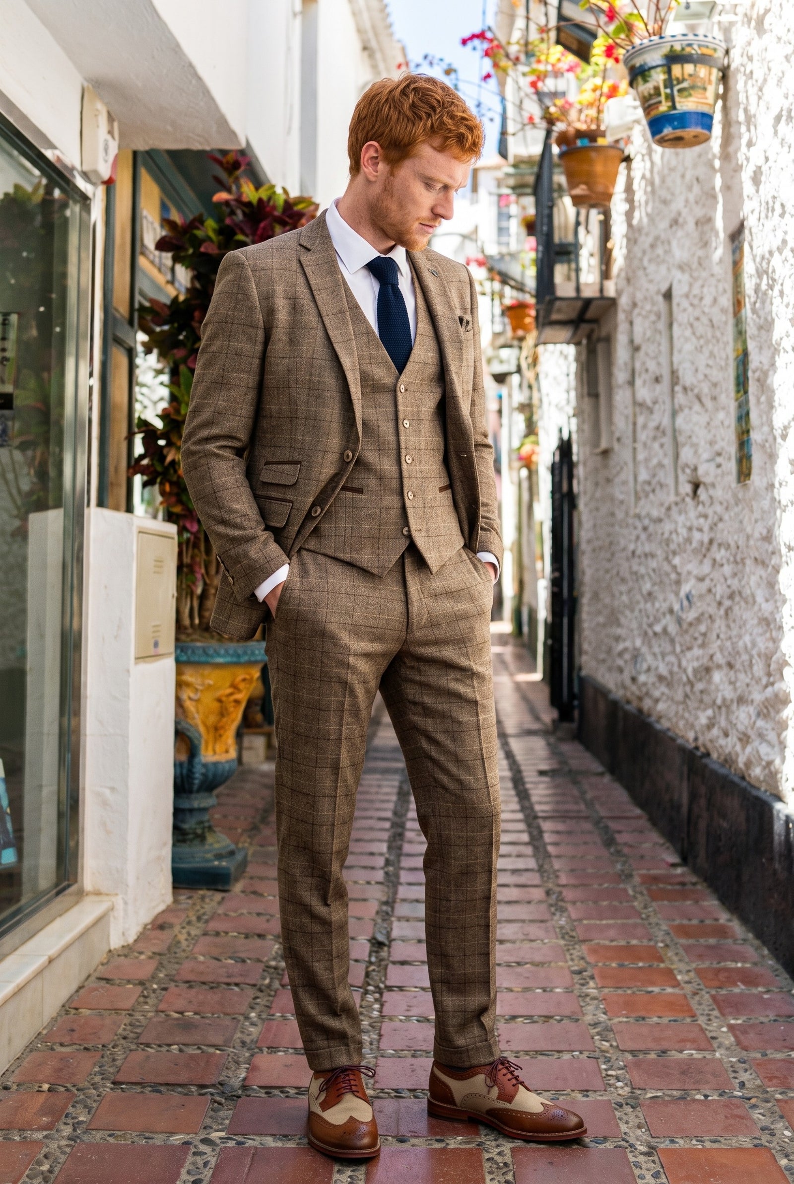 Look #573 styled with Liam - Heren 3-delig bruin geruit pak