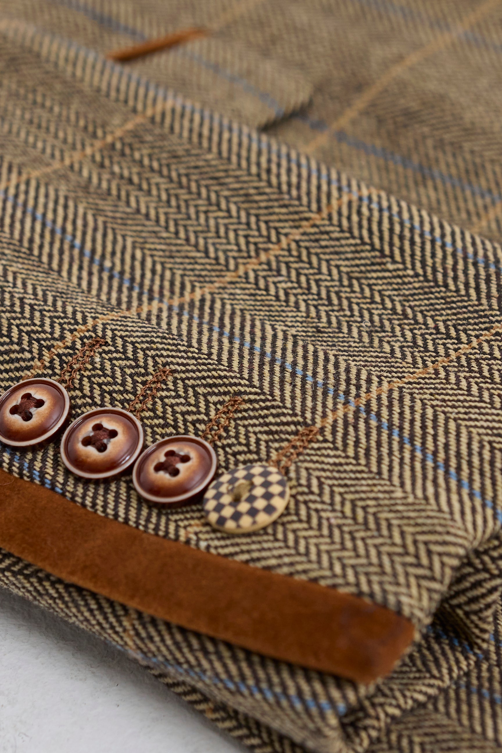 Heren 3-delig visgraat tweed bruin geruit pak, getailleerde pasvorm, dubbele klassieke pasvorm