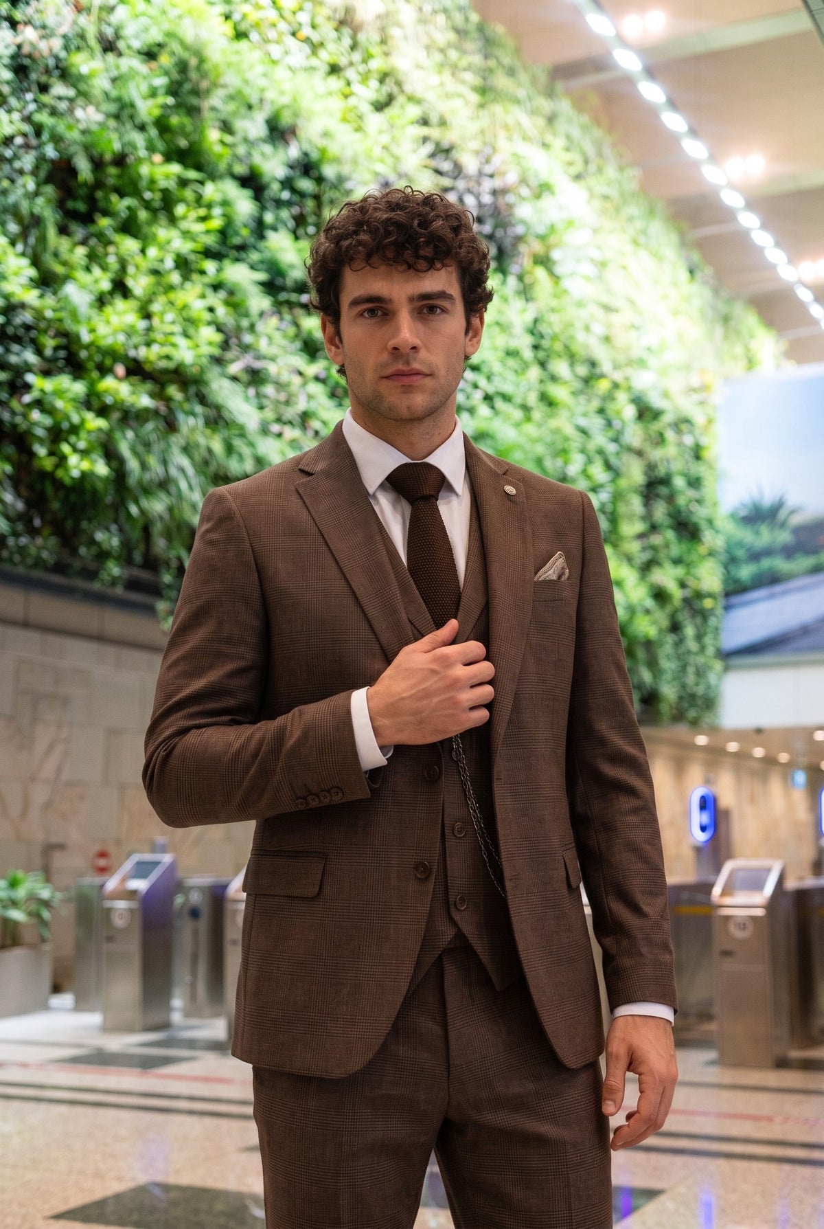 Look #567 styled with TP-50 - Herenpak, bruin, 3-delig, Prince of Wales-ruitpatroon