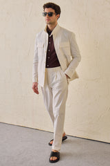 Witte geplooide smart casual broek voor heren, klassieke pasvorm.