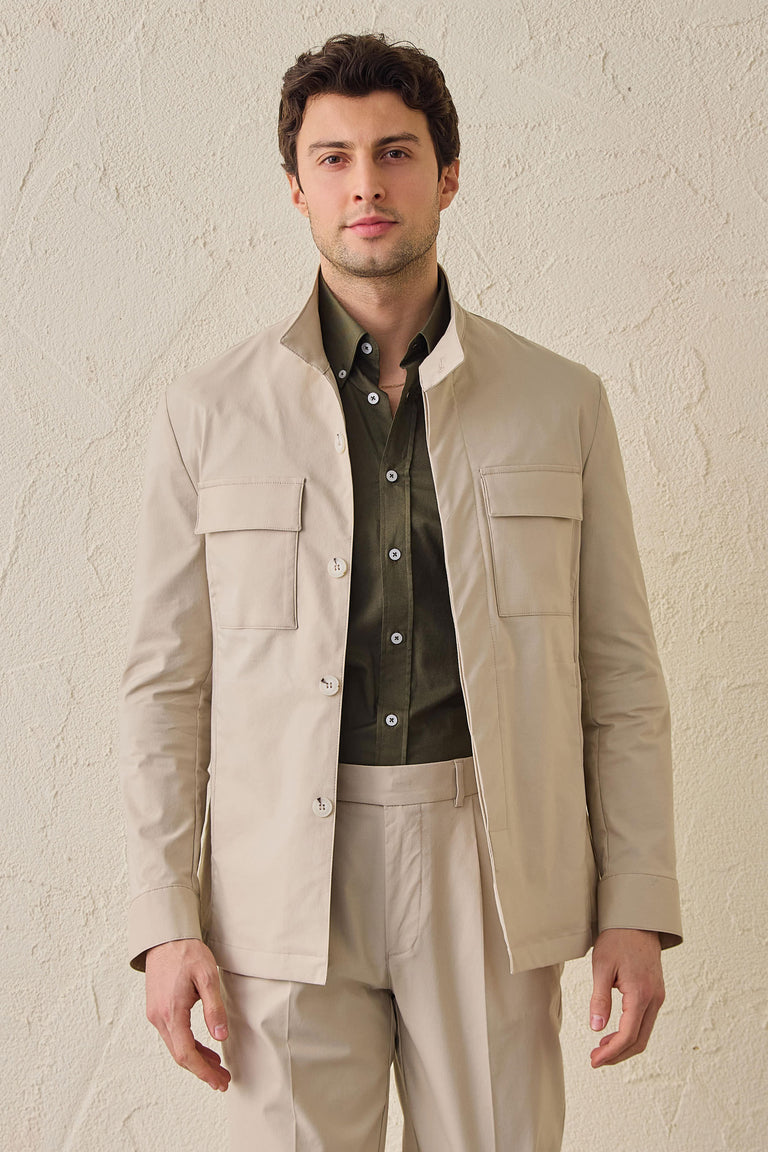 Beige utility-jas voor heren, lichtgewicht katoenmix, smart casual model.