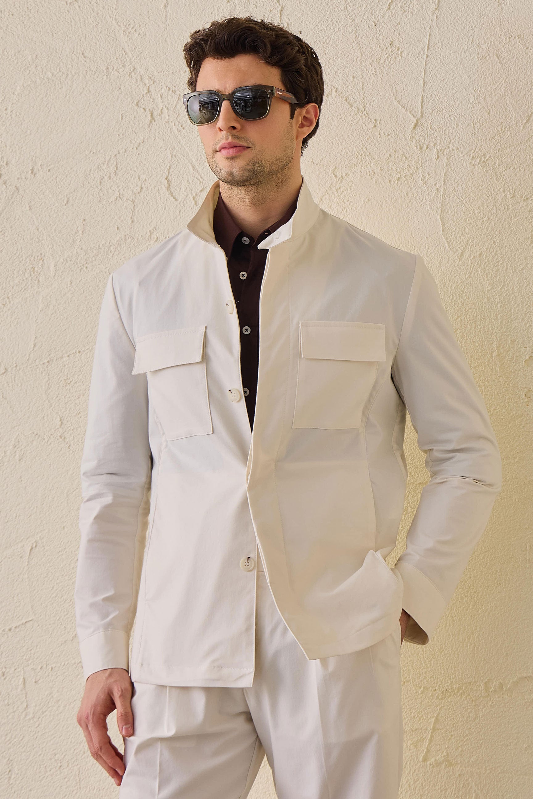 Witte utility-jas voor heren, lichtgewicht katoenmix, smart casual model.