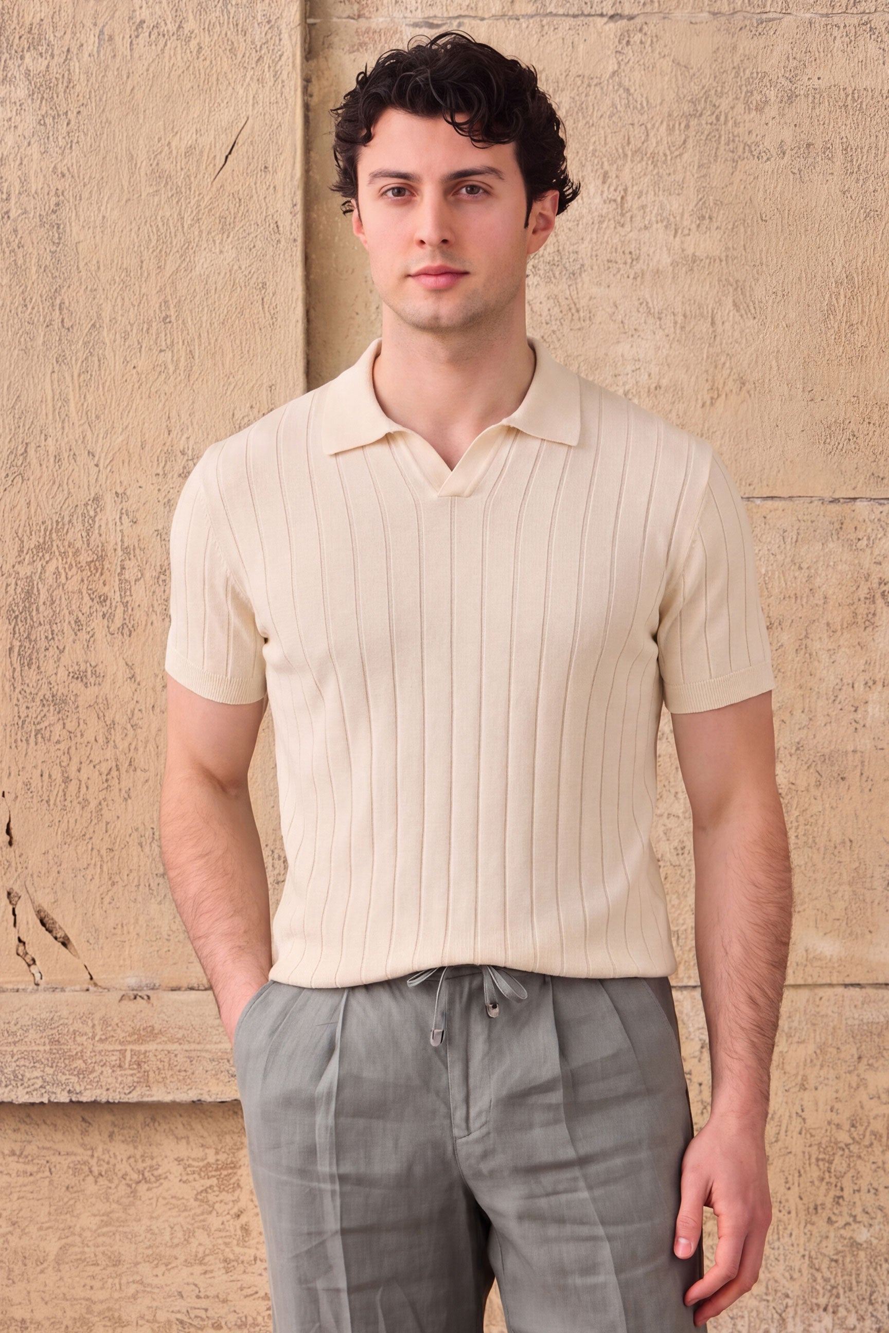 Crèmekleurig geribbeld gebreid poloshirt voor heren
