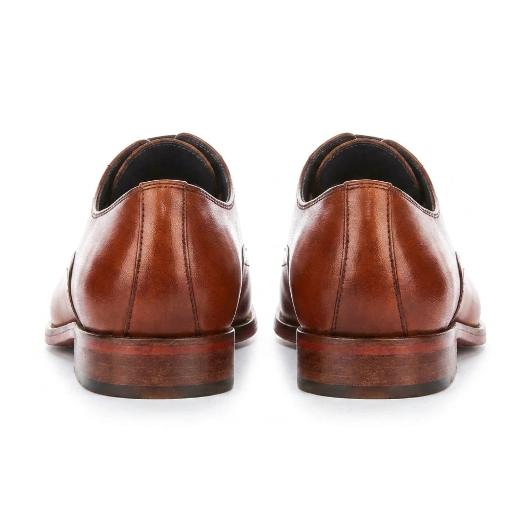 Jett - Heren Oxford schoenen met kruissteek op de neus in de kleur bruin