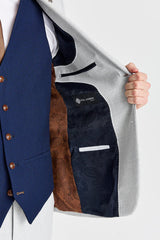 Mark Stone-pak met contrasterend marineblauw Mayfair-vest.