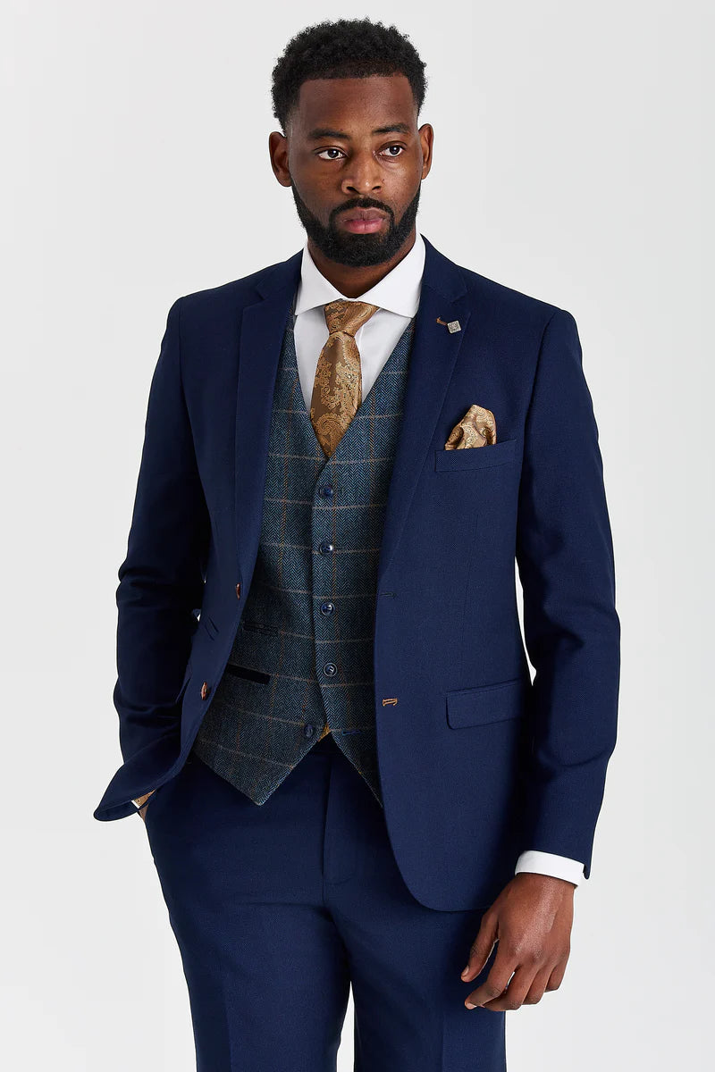 Mayfair marineblauw pak met textuur en Harris marineblauw contrasterend tweed vest.