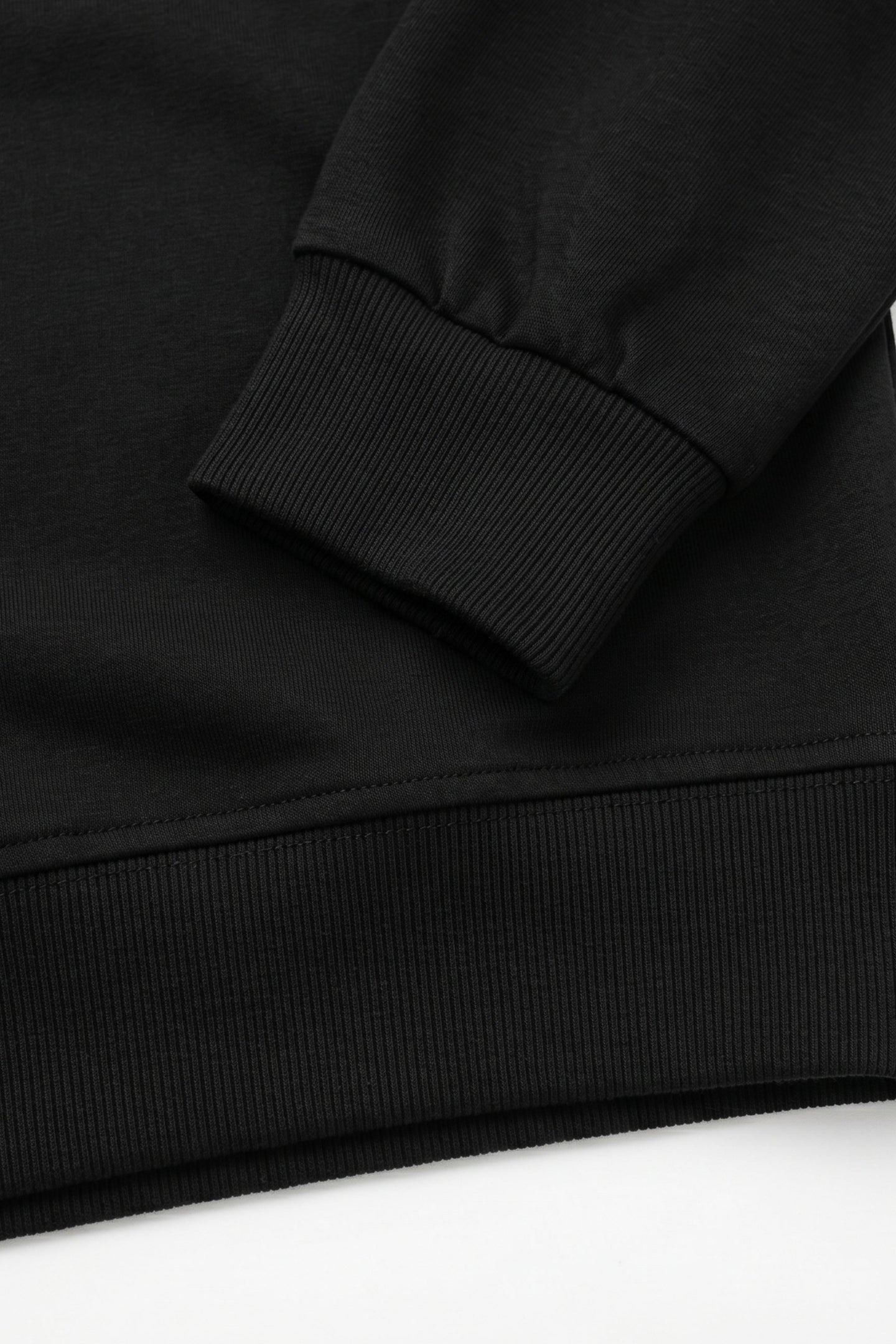 Heren sweatshirt met ronde hals, lange mouwen, stretchstof, zwarte katoenmix.