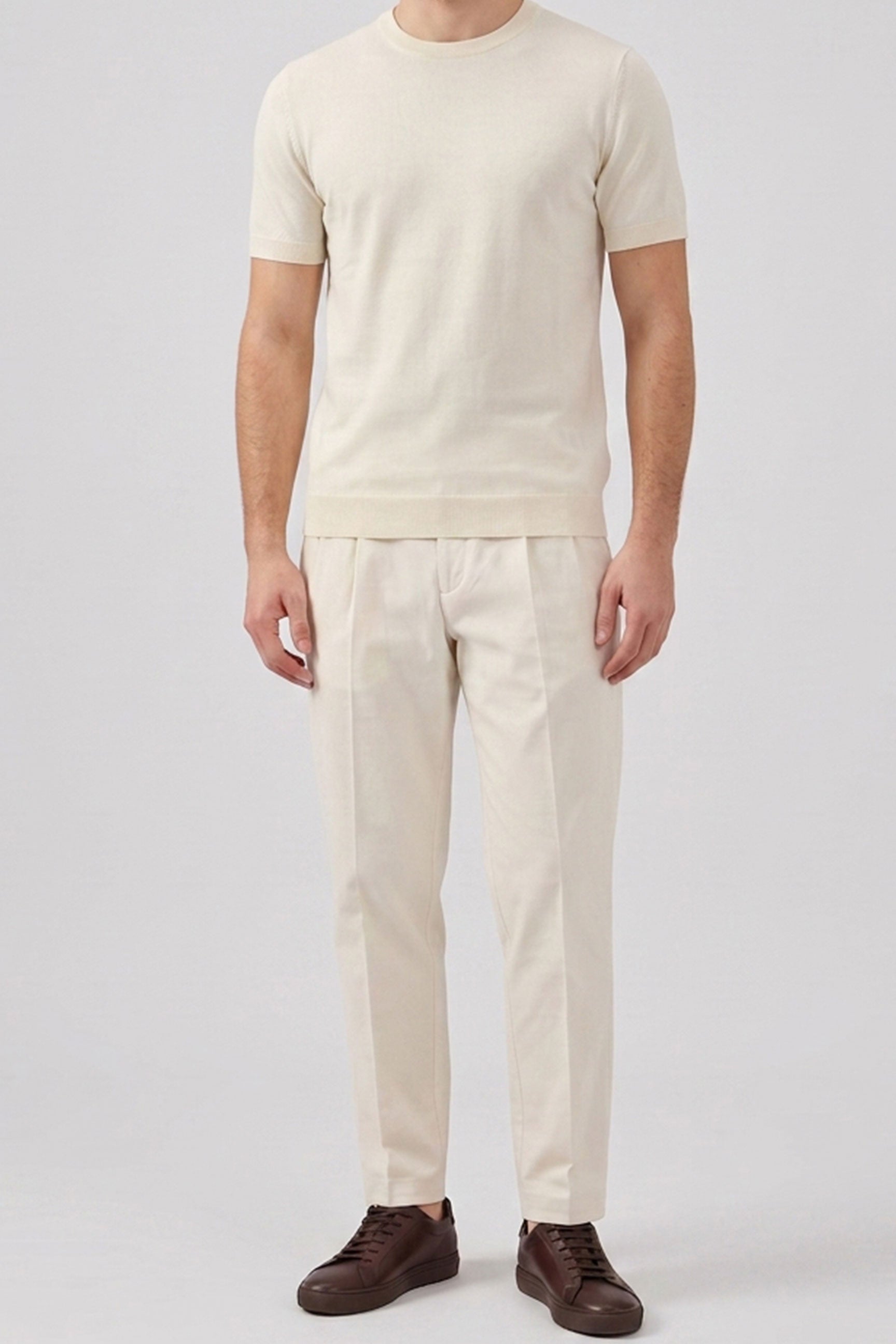 Off White gebreid T-shirt voor heren, normale pasvorm, ronde hals, korte mouwen.