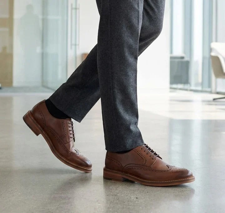 Bruine leren brogueschoenen voor heren