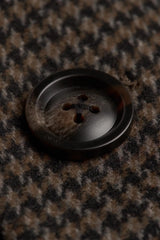 Herenjas van bruin wolmengsel met pied-de-poulemotief en tweedmotief