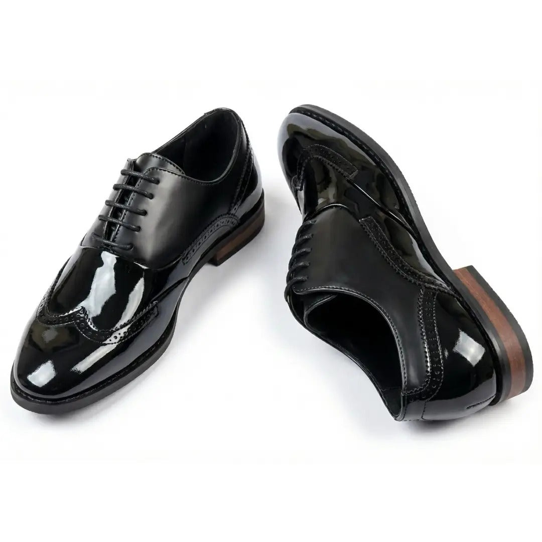 Oxford-schoenen met vleugelneus voor heren, gemaakt van lakleer van PU-kunststof.